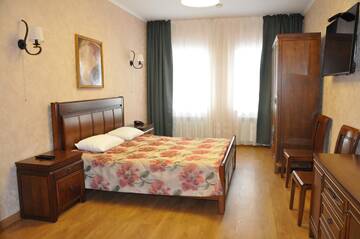 Коттедж с 2 спальнями в Отеле Hotel Kokshebel